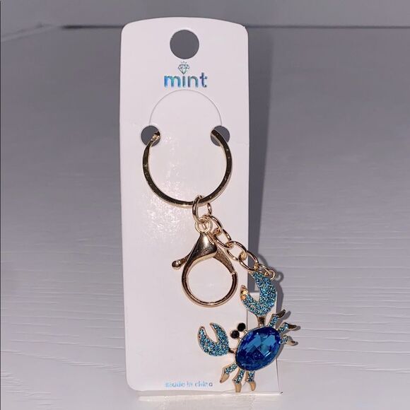 Mint Blue Crab Keychain Gold Tone With Adorable Blue Embellished Crab - Picture 1 of 4